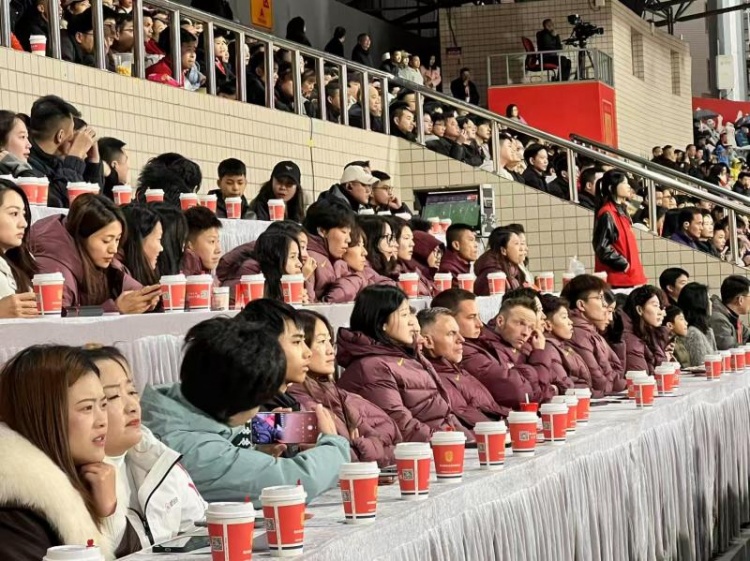 【值得一看】北青体育：中国女足现身中甲赛场，观看重庆铜梁龙vs辽宁铁人(图1)